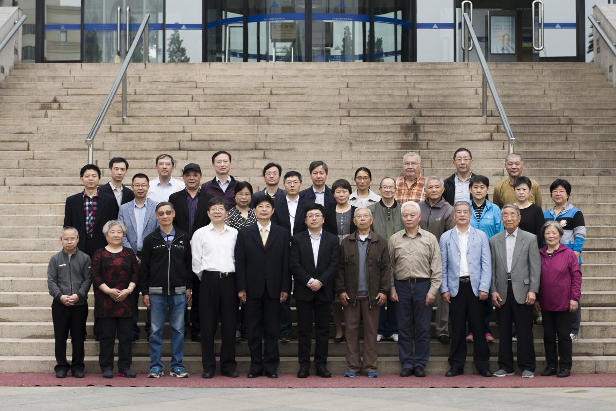 上海市科学技术情报学会理事座谈会召开，信息所科技人员与会共话发展